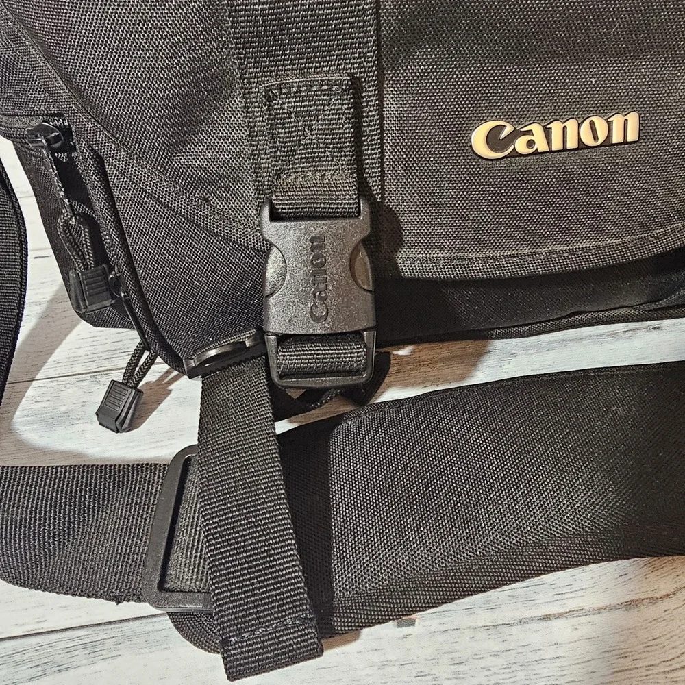 Genuine Canon Deluxe Camera Bag for EOS Cameras Medium Large Photo Video Gadgets